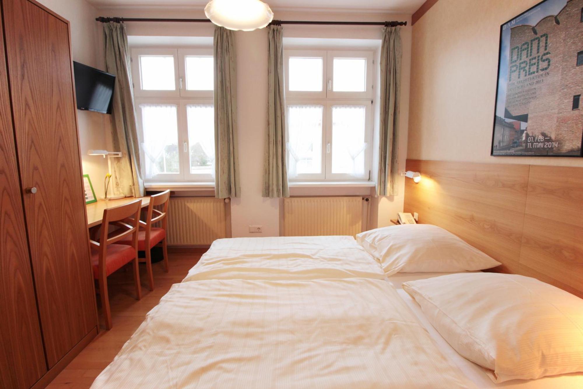 An Der Persiluhr Stadt-gut-hotel 3*