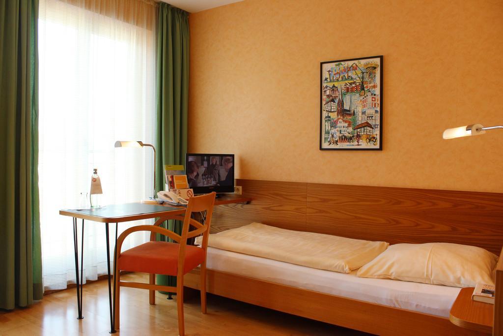 Hotel An Der Persiluhr Stadt-gut-hotel