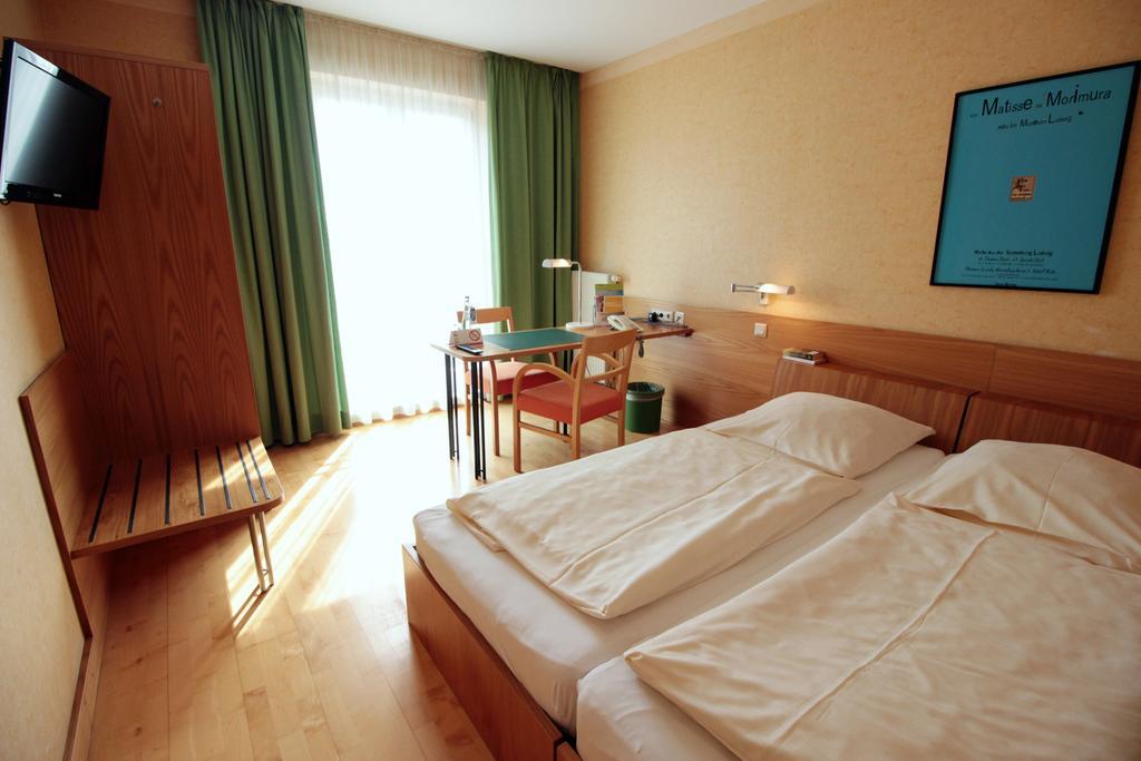 An Der Persiluhr Stadt-gut-hotel 3*